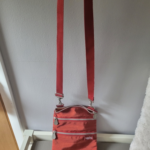 Baggallini coral/rust color - Picture 9 of 11